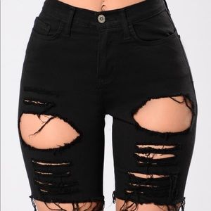 Fashion Nova Bermuda shorts